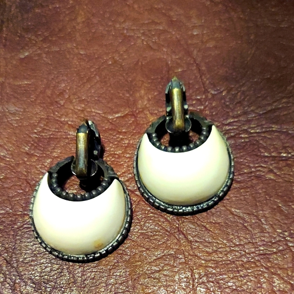 Vintage Miriam Haskell milky white glass And Brass clip earrings.1950s Housewife